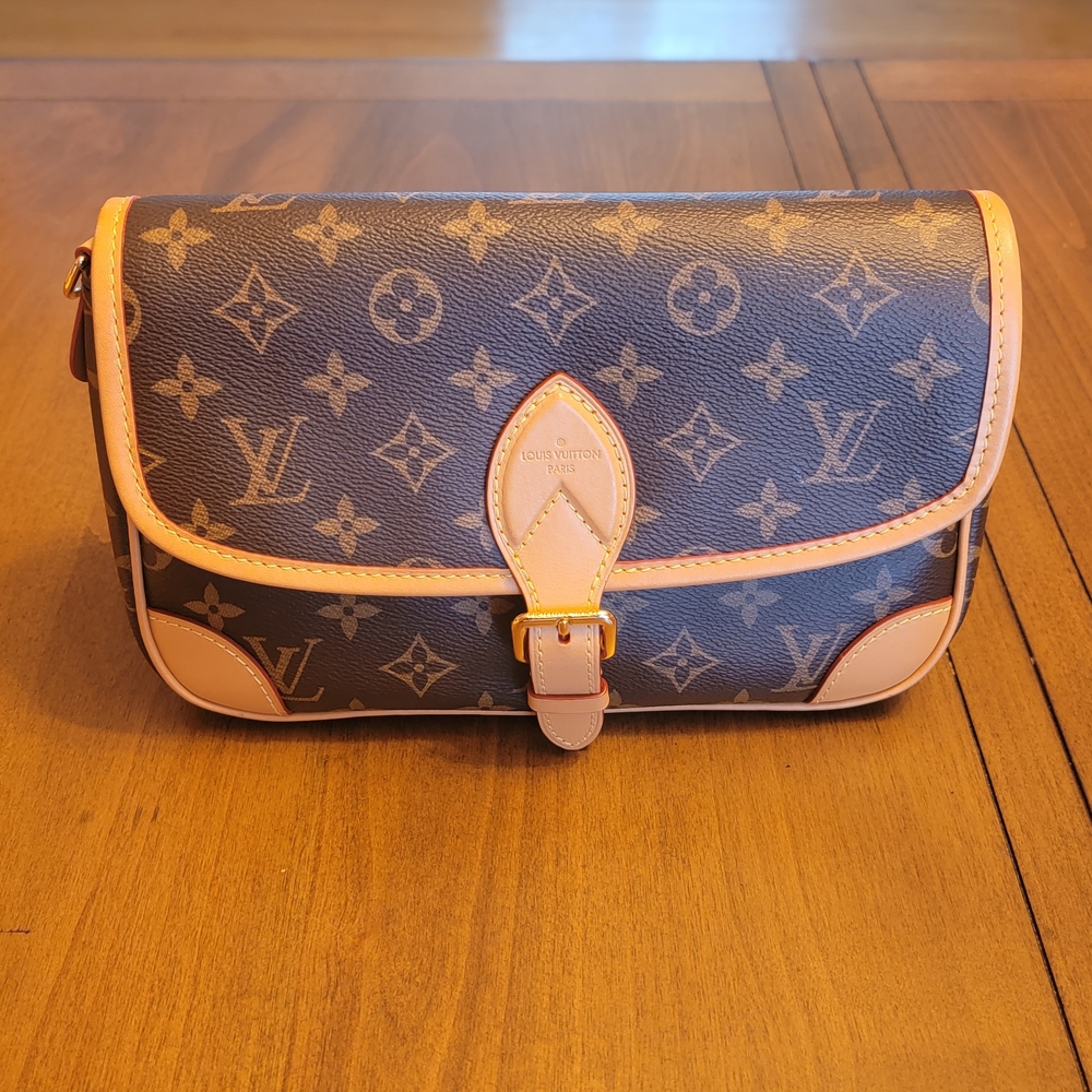 Louis Vuitton Monogram Brown Crossbody Bag, Authentic.